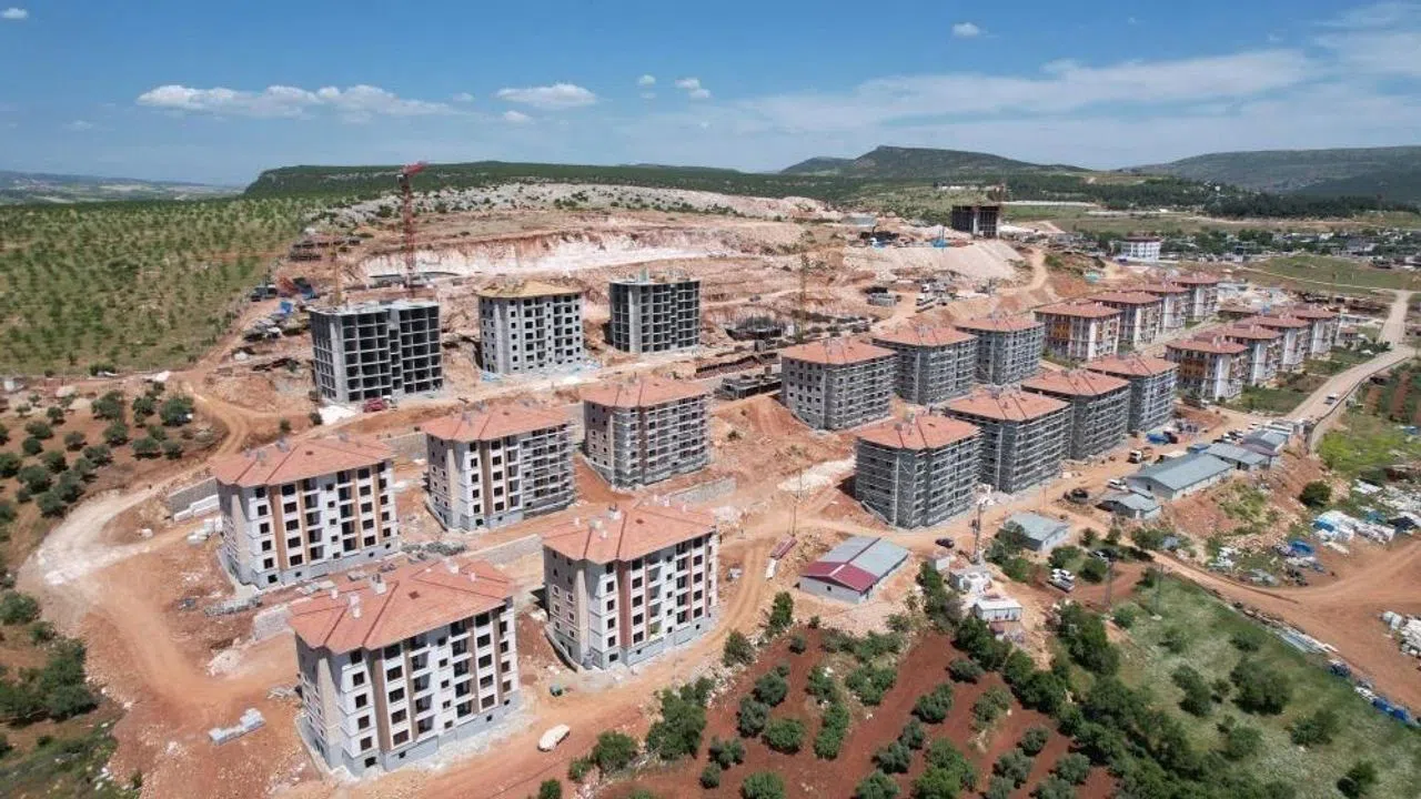 Kahramanmaraş’ta Deprem Konutları Teslimleri Hızla Sürüyor