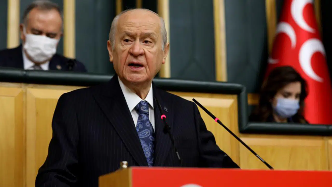 Meclis’te “Biji Serok Apo” Tepkisi! Bahçeli’den Sert Mesaj
