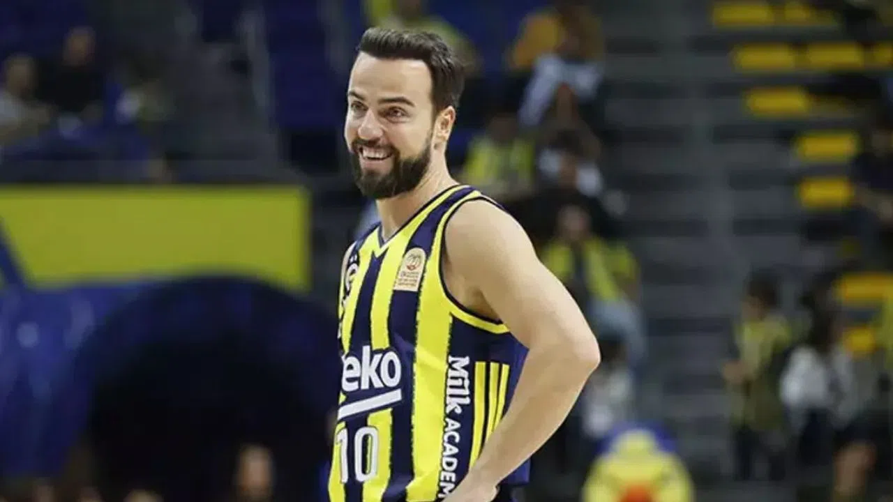 Melih Mahmutoğlu'ndan Kötü Haber! Ehliyetine El Konuldu Peki Melih Mahmutoğlu Kimdir ?