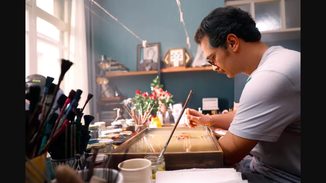 Mevlevilik Felsefesi ve Ebru Sanatı Uykucu Filminde Buluştu