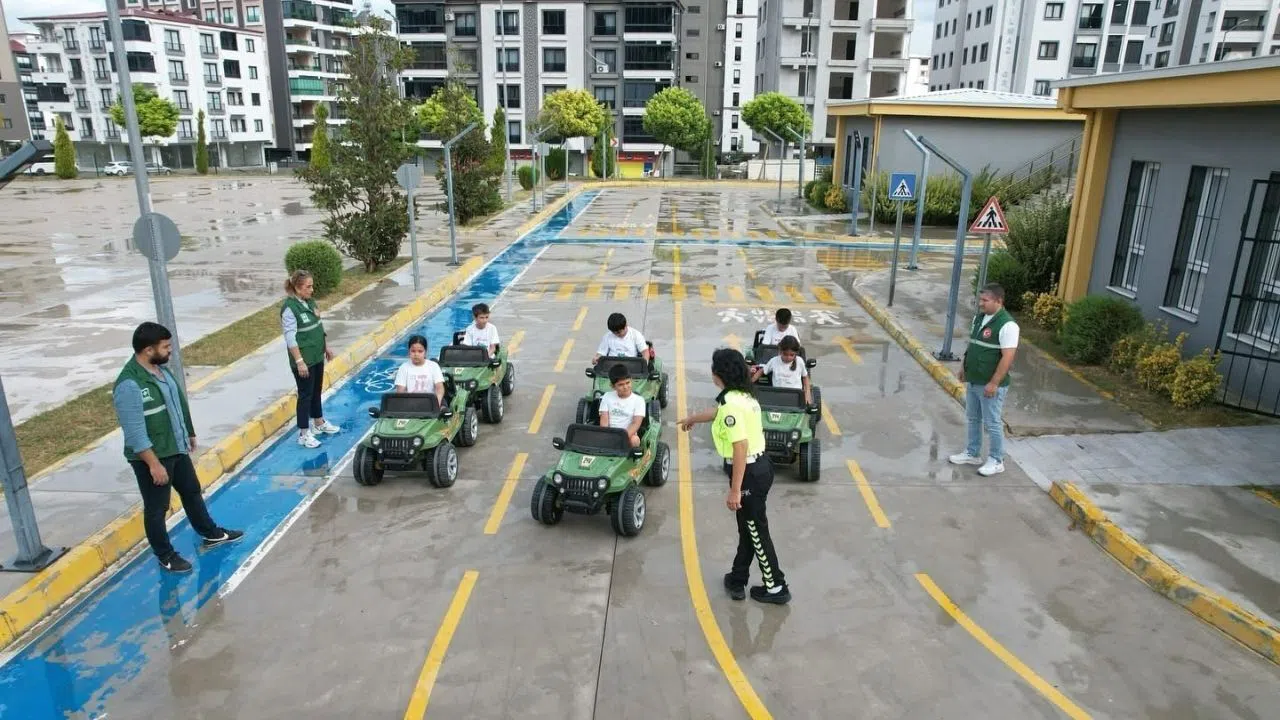 Minik Sürücüler Trafiğe Hazırlanıyor