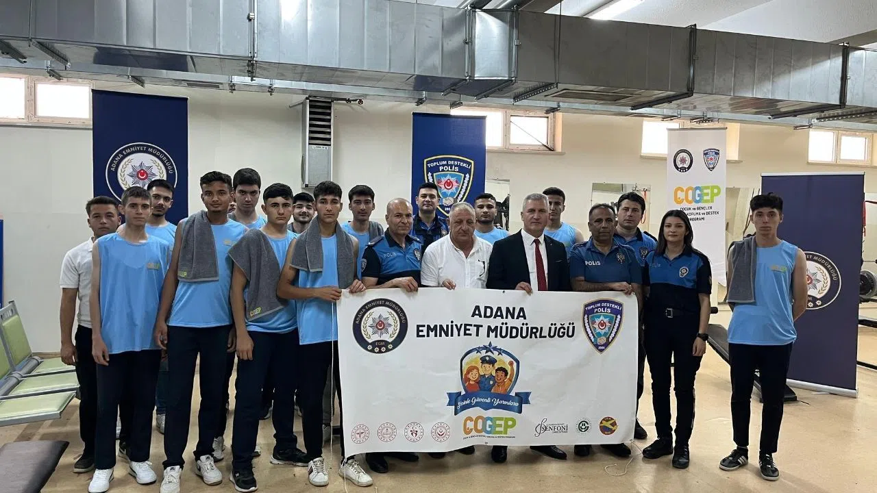 Polis Kursuna Katılan Gençler Astsubay Oldu