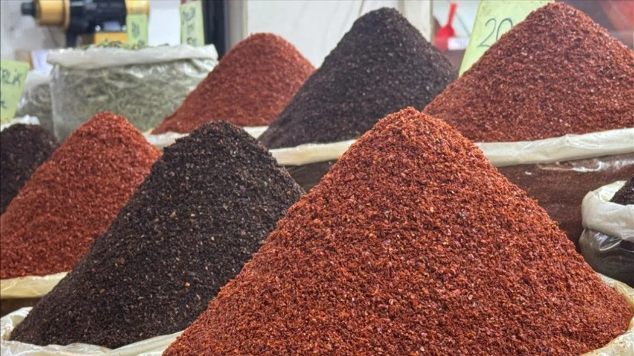 Pul Biberde İhracat Rekoru Neden Geldi? Fiyatlar İç Pazarda Neden Uçtu?