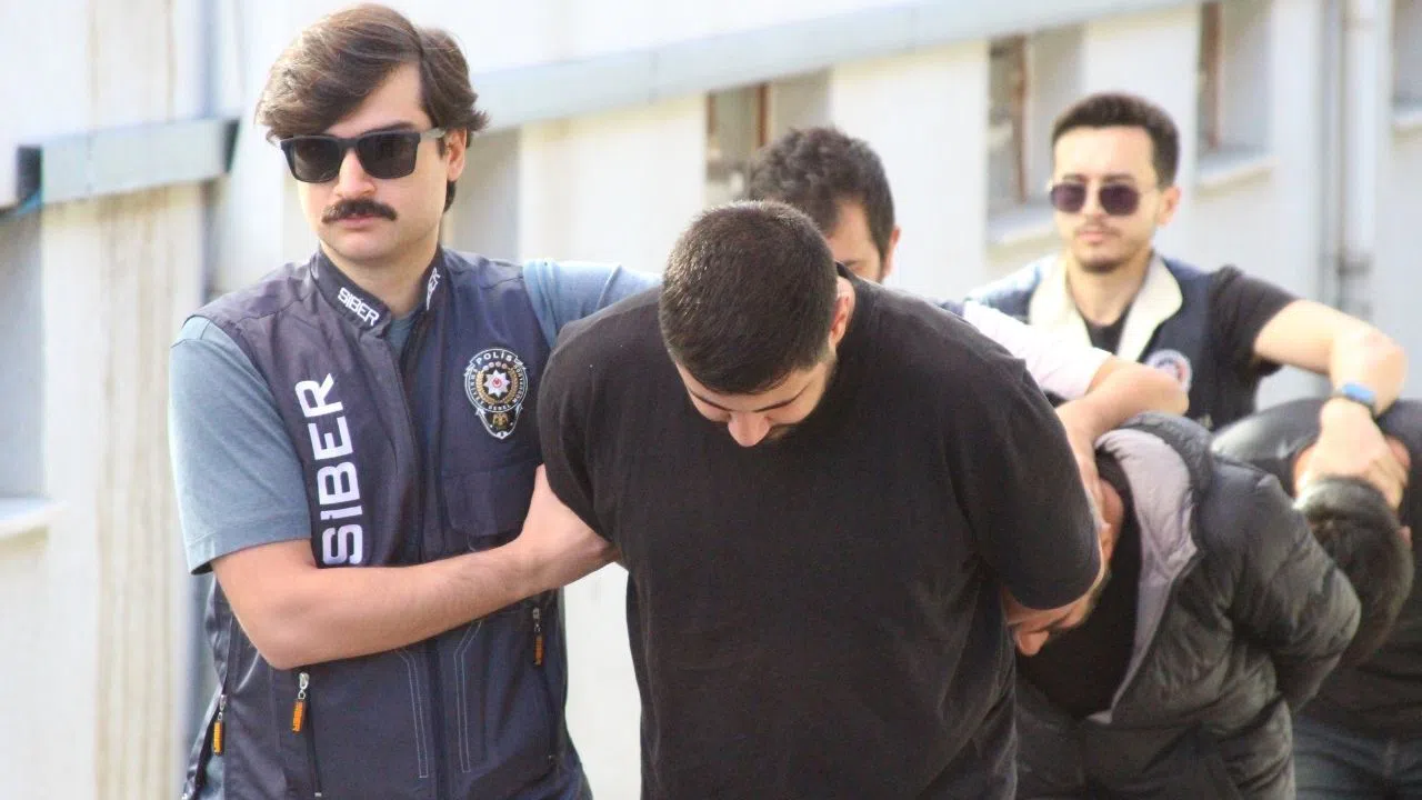 Sahte İlanla Dolandırıcılık Yapan Şebeke Tutuklandı