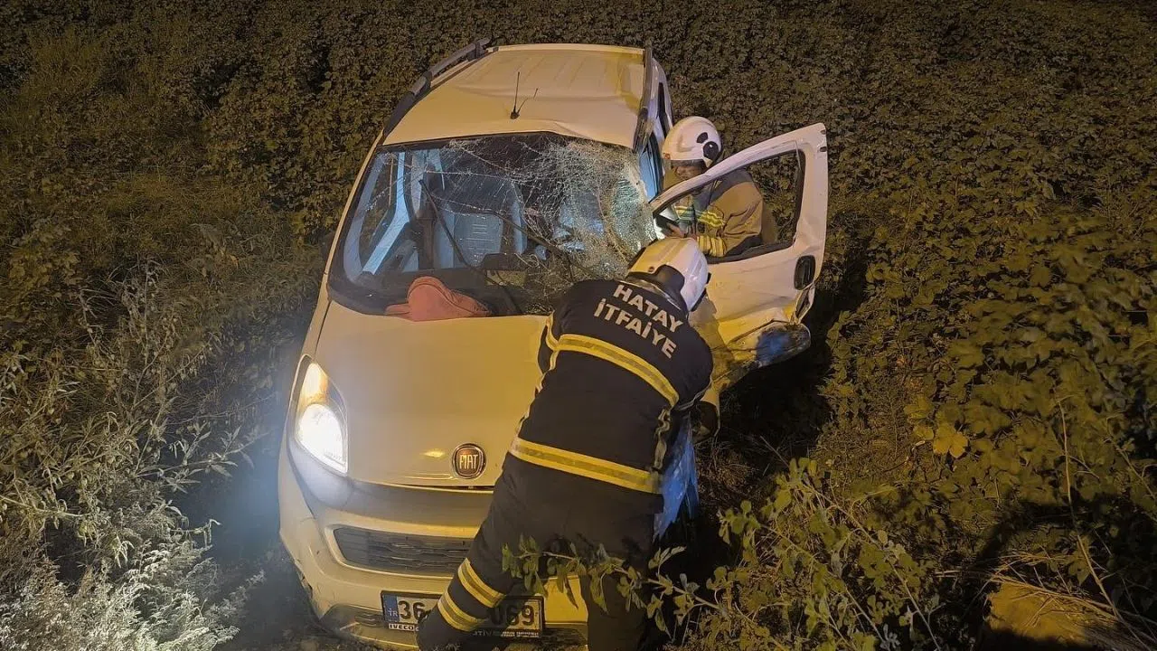 Tırla Çarpışan Araç Tarlaya Uçtu: Sürücü Yaralı