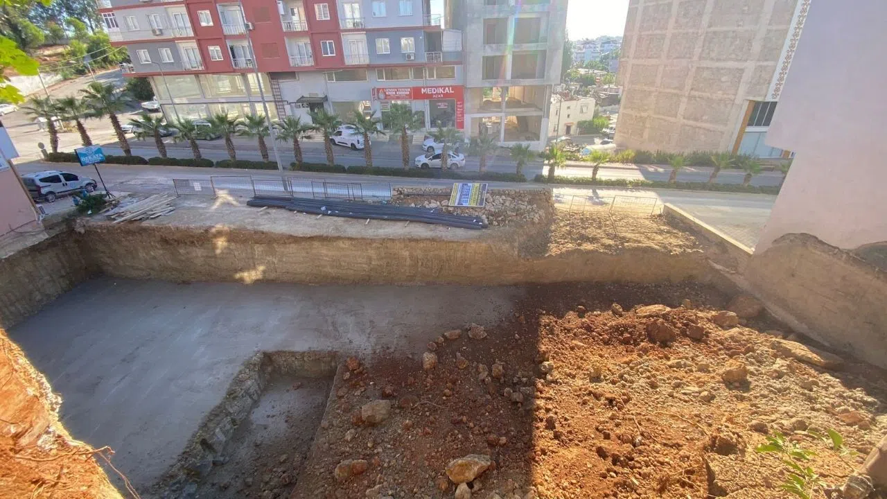 Toprak Kayması Sonrası Bina Boşaltıldı