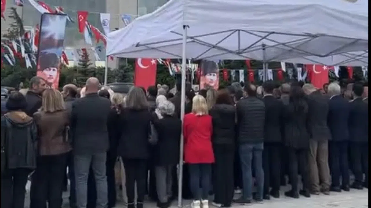Törende Sırt Dönme Eylemi! 29 Ekim'de Beklenmedik Protesto
