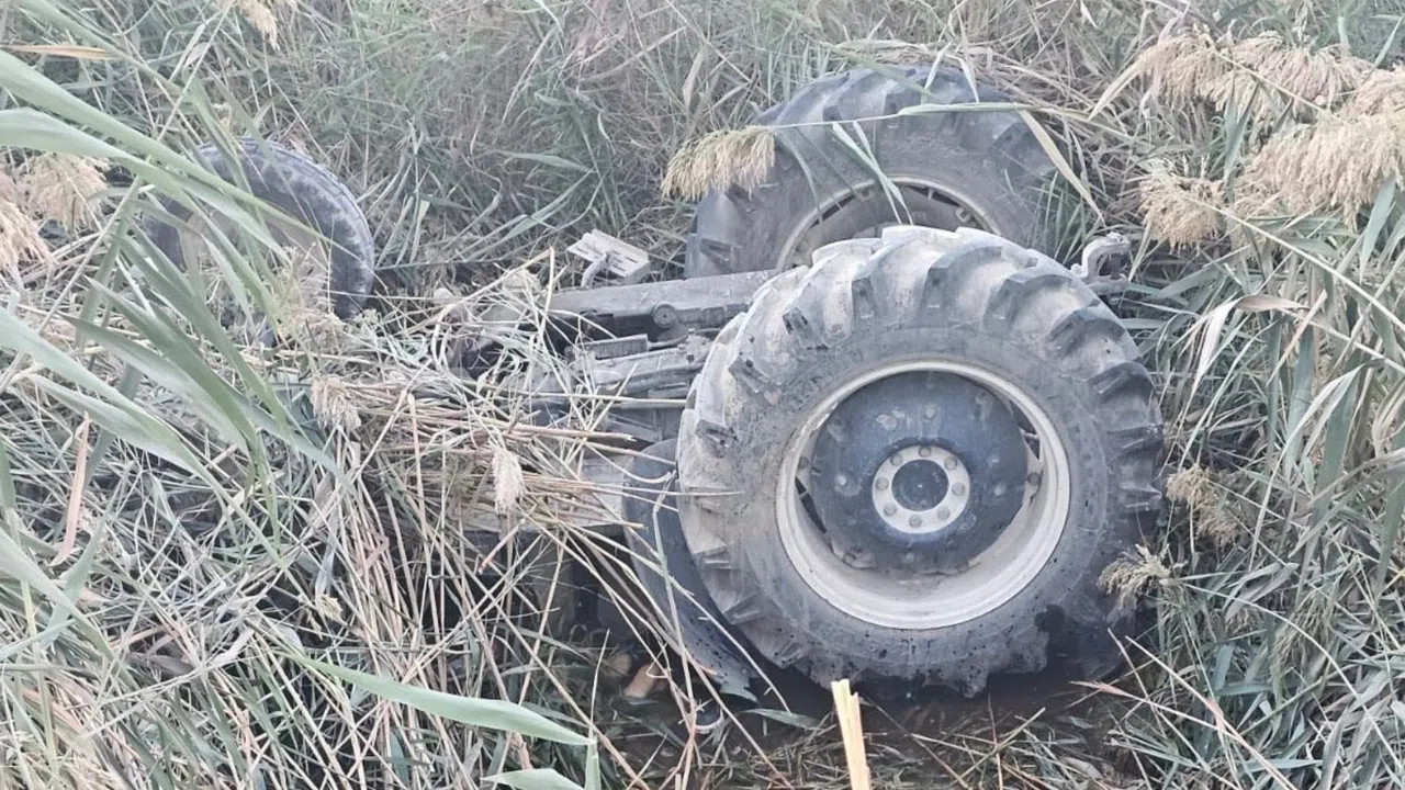 Traktör kazasında sürücü feci şekilde yaşamını yitirdi