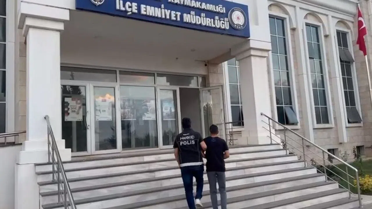 Uyarıcı Madde Operasyonunda İki Kişi Tutuklandı