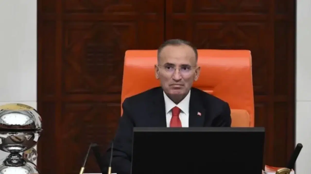 Bekir Bozdağ TBMM'de: Tedavisinin Ardından İlk Kez Görüntülendi