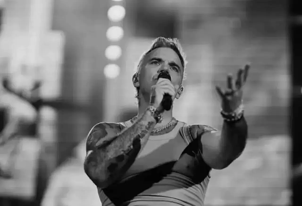 Robbie Williams Zayıflama İğnesinin Görme Yetisini Bozduğunu Açıkladı