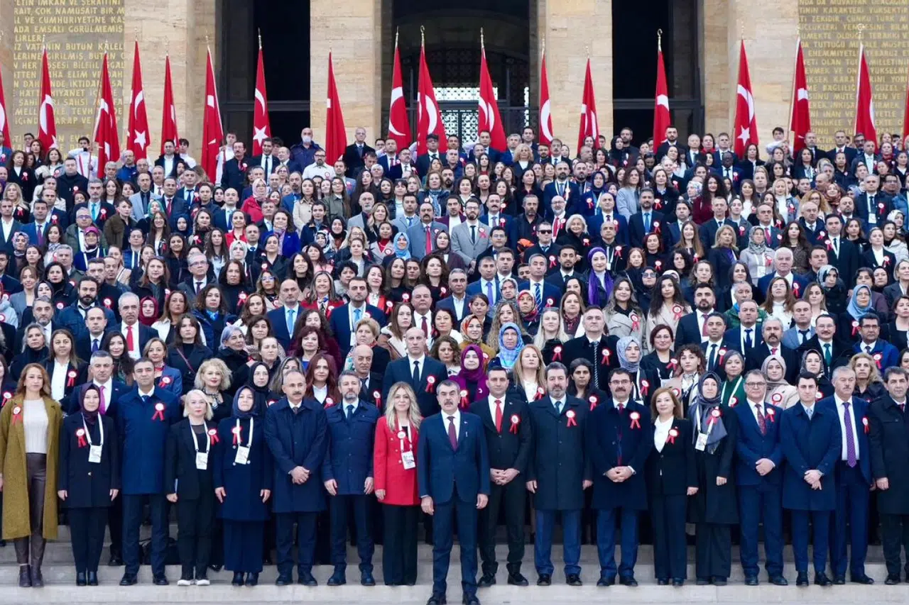 81 ilin ilden gelen öğretmenler Ata'nın huzurunda