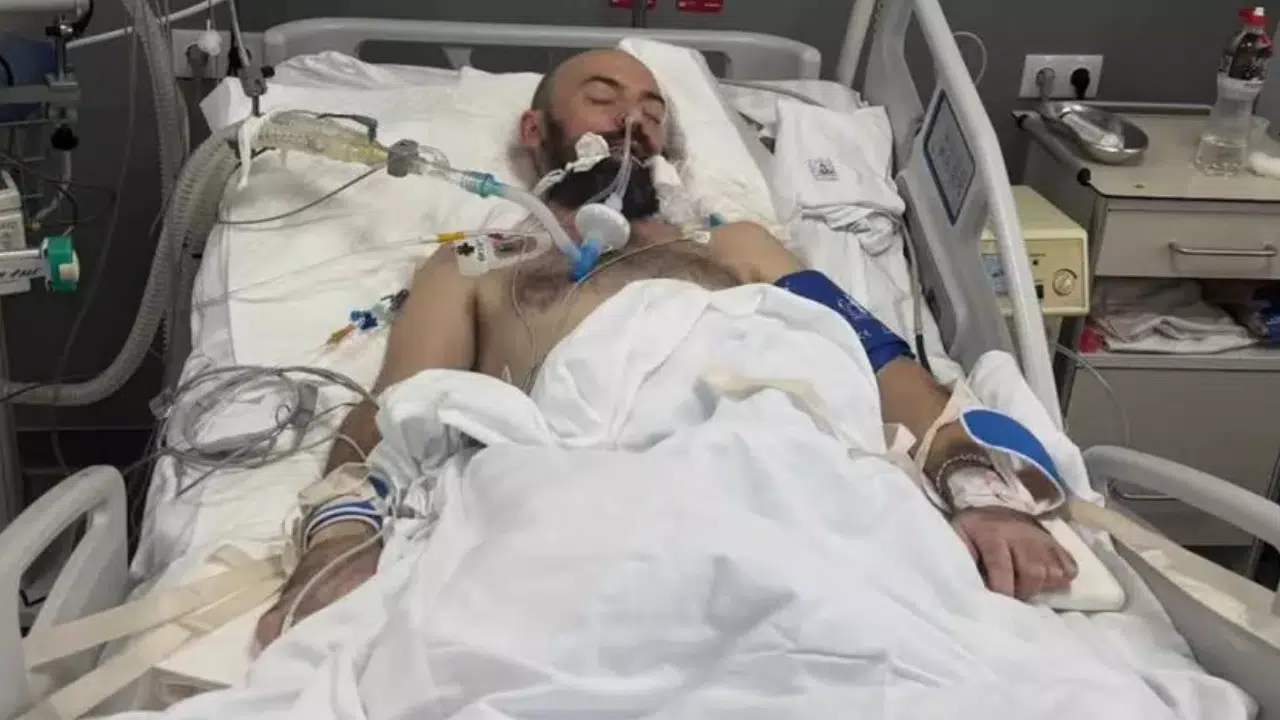 Adam Grubu Solisti Komada Kaldı!