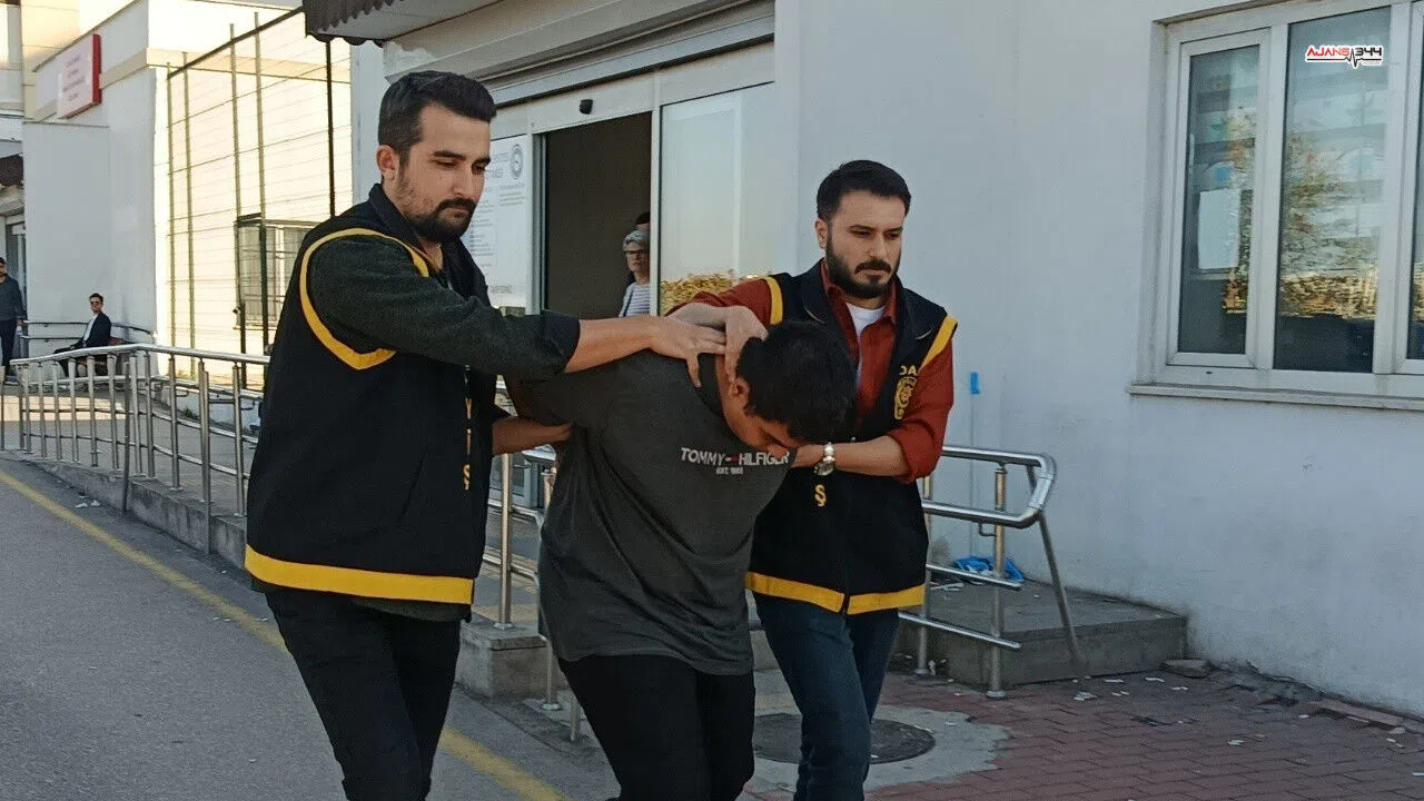 Adana’da komşu kavgası: Baba hayatını kaybetti, 2 oğlu yaralandı