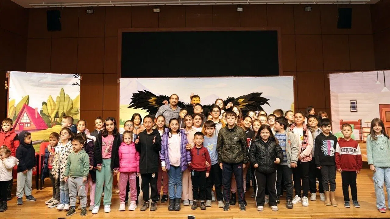 Afşin ve Göksun’da çocuklara tiyatro şöleni
