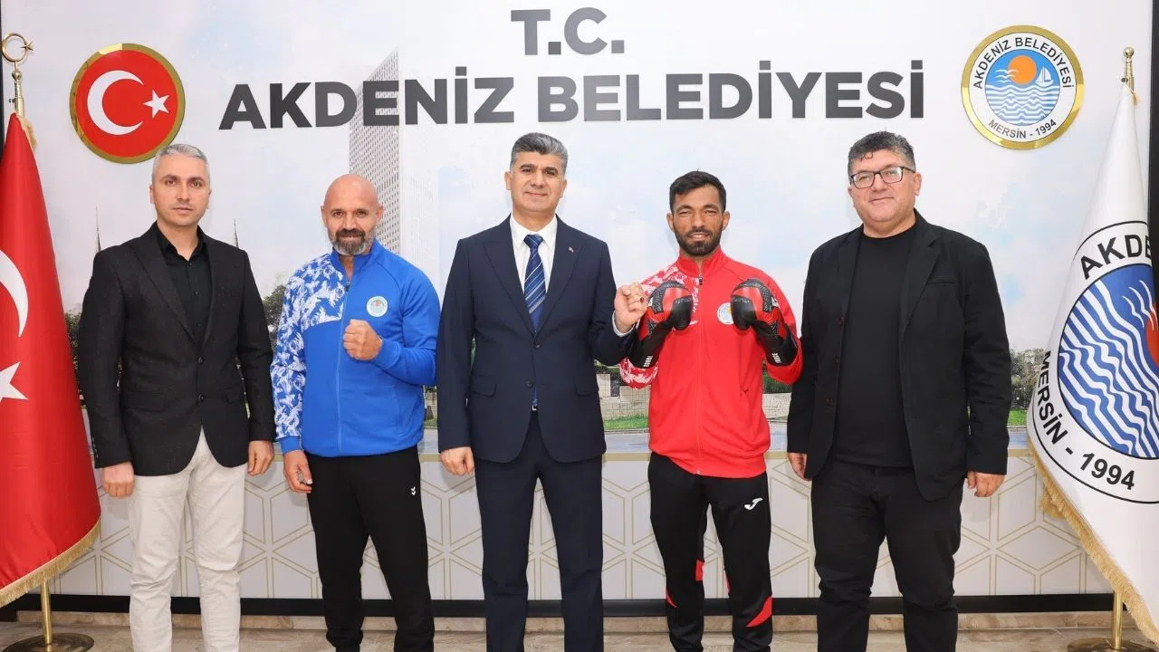 Akdeniz Belediyesporlu kick boksçu dünya şampiyonasında