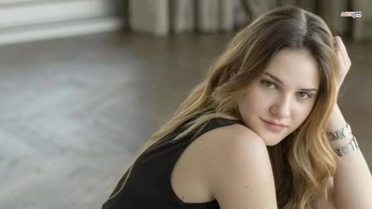 Alina Boz'dan Dizi Setinde Bomba Gelişme: Uçakta Öğrendi