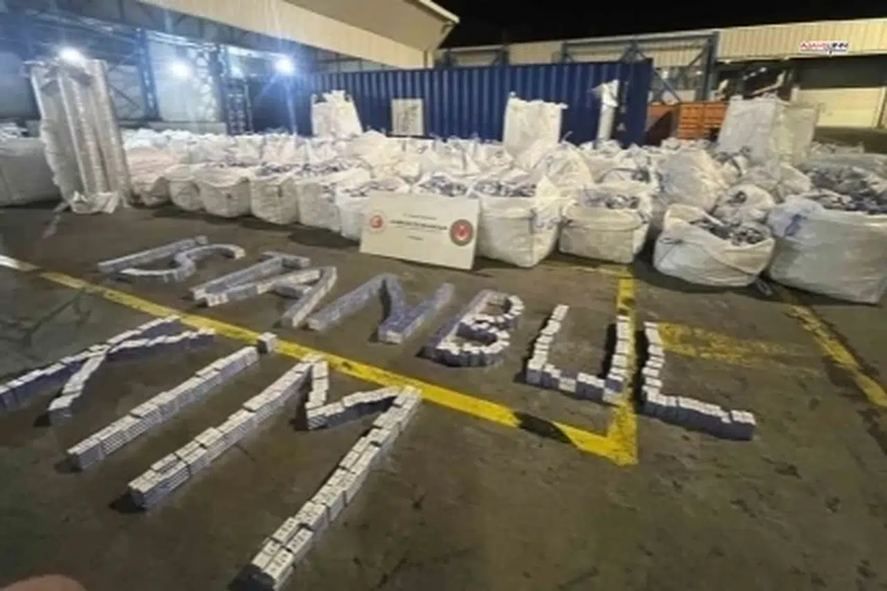 Ambarlı Limanı’nda 94 milyon TL’lik kaçak sigara operasyonu
