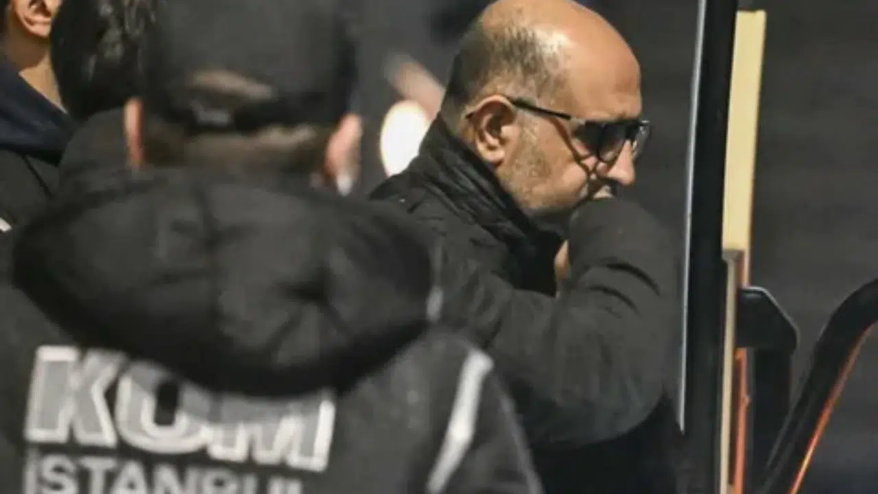 Aziz İhsan Aktaş'tan Özgür Özel'e: "Size Canlı Konum Atabilirim"