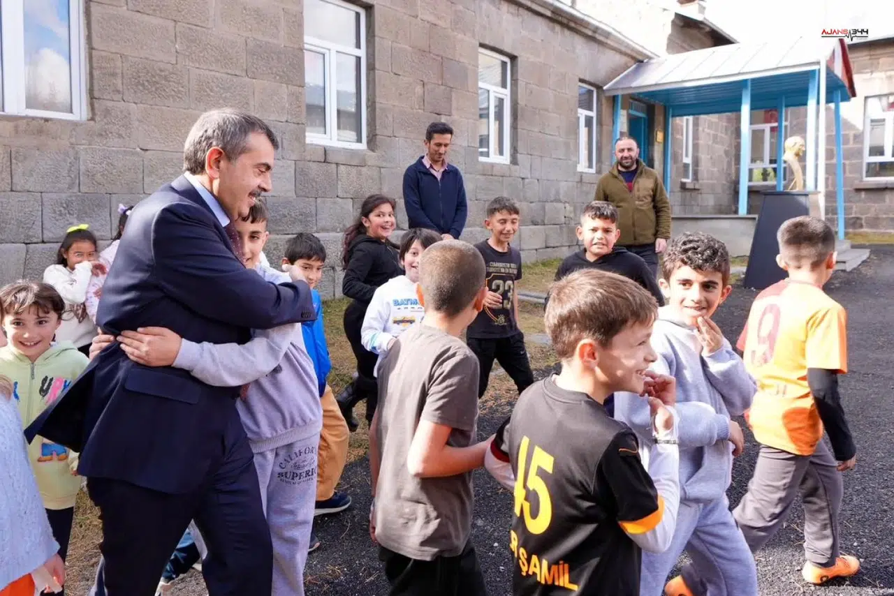 Bakan Tekin'den Ara Tatil Mesajı