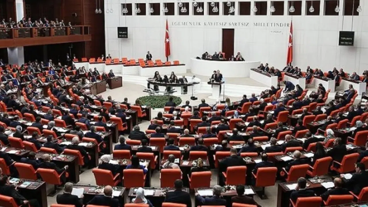 Belediyeler İçin Yeni Dönem: Cezalar ve Yetki Devri Geliyor