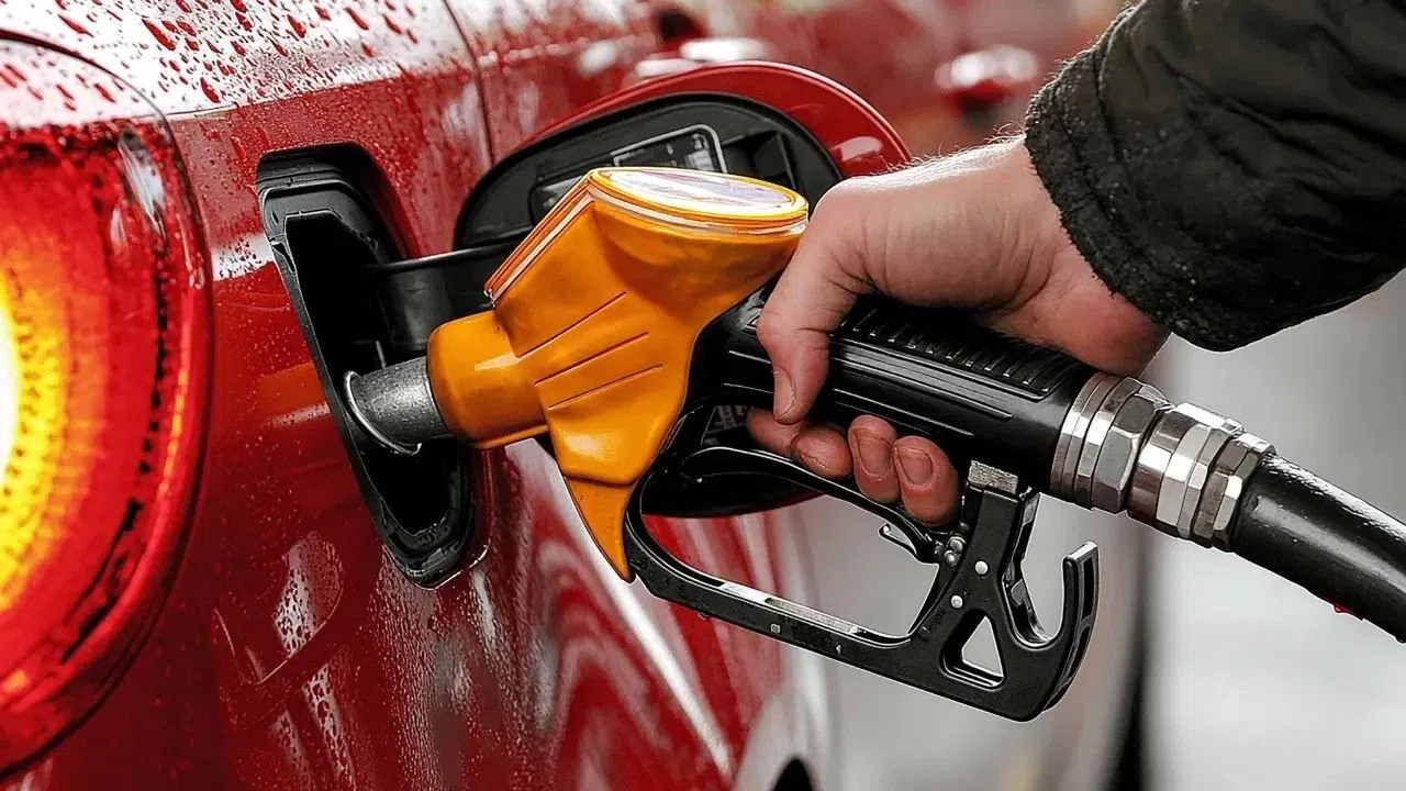 Benzin Fiyatlarına Yeni Zam Geldi