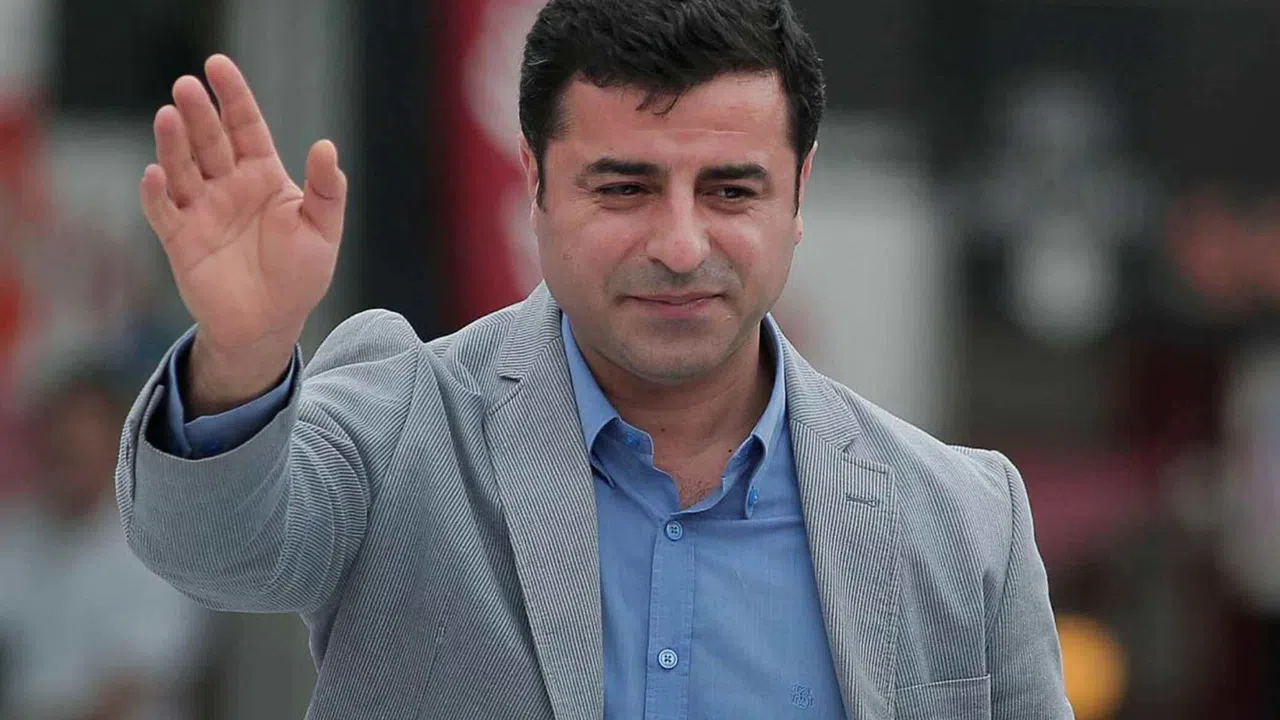 Cengiz Çandar'dan Demirtaş Açıklaması: Saatler İçinde Tahliye