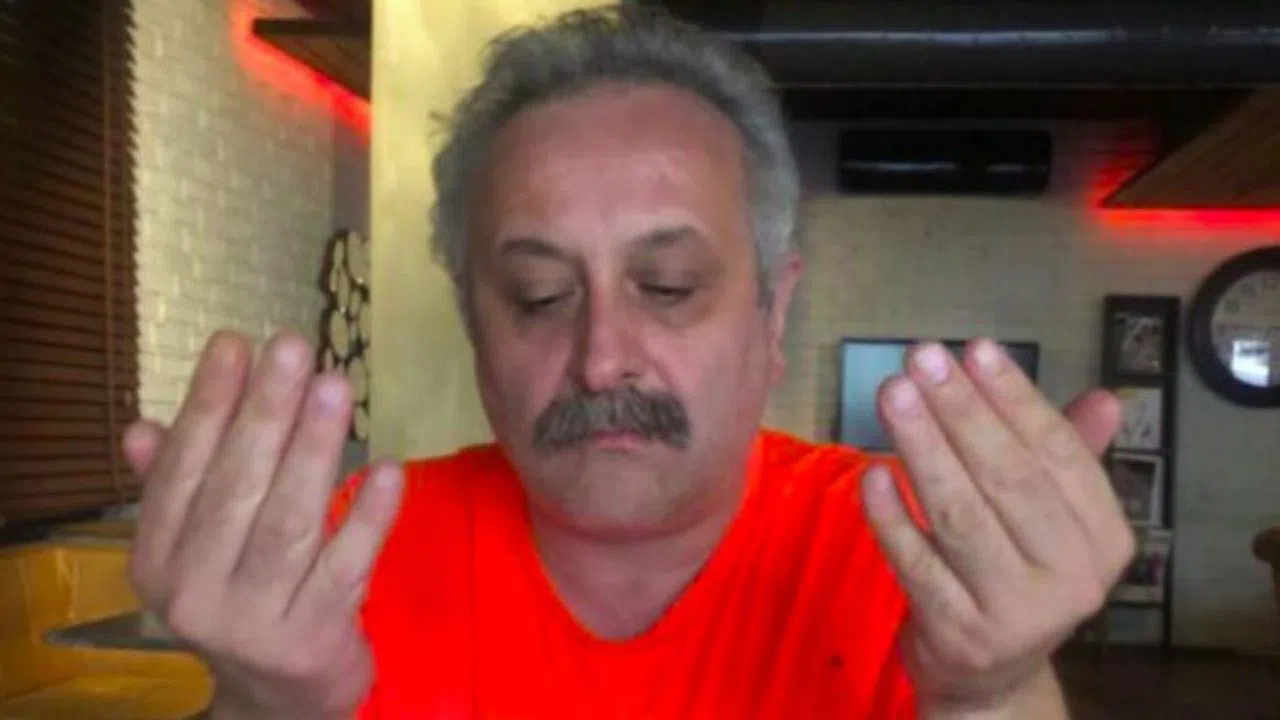 Onur Ünlü'den Dua Skandalı: İnternetten Dua Sattığını Açıkladı