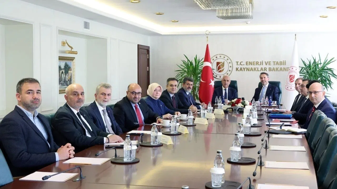 Kahramanmaraş Heyeti Enerji Bakanı Bayraktar ile Görüştü
