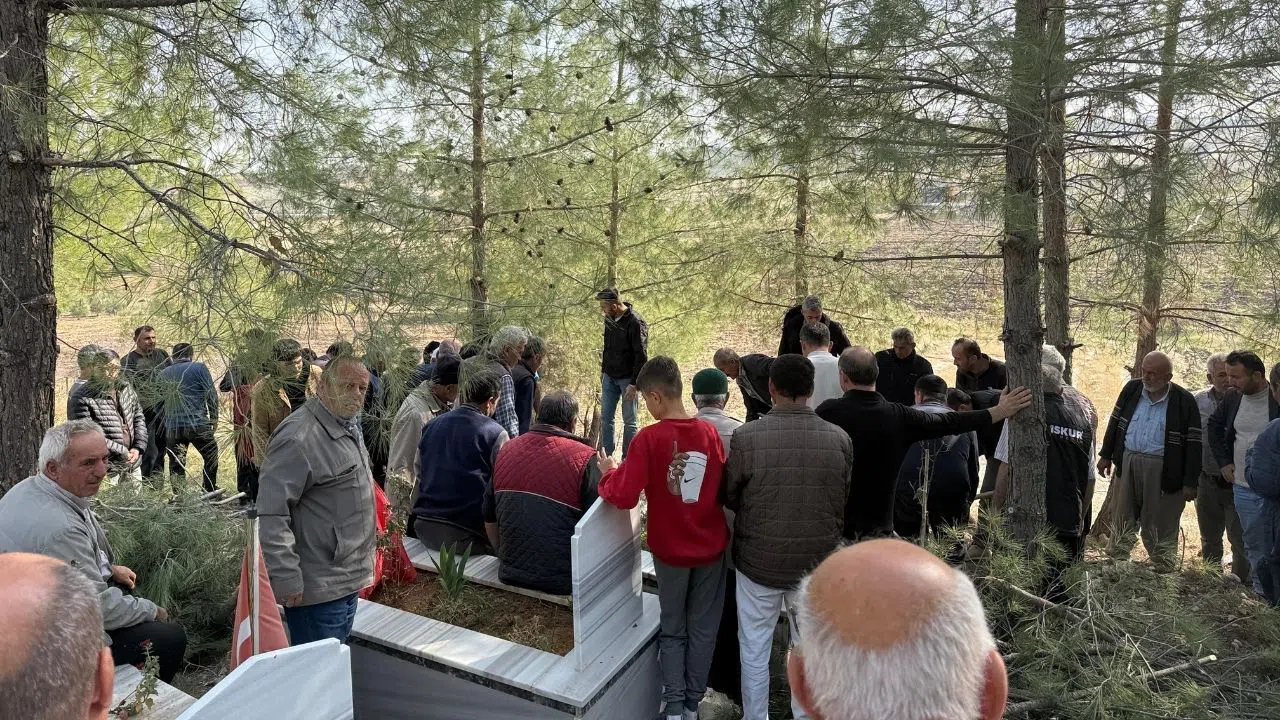 Gazeteci Ebru Sema Akkurt'un Annesi Topraga Verildi