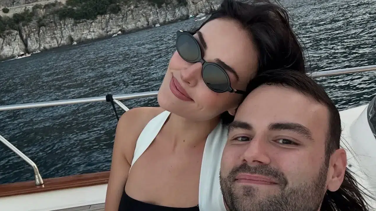 Esra Bilgiç ve Faruk Sabancı Fas Tatilinde Romantik Anlar