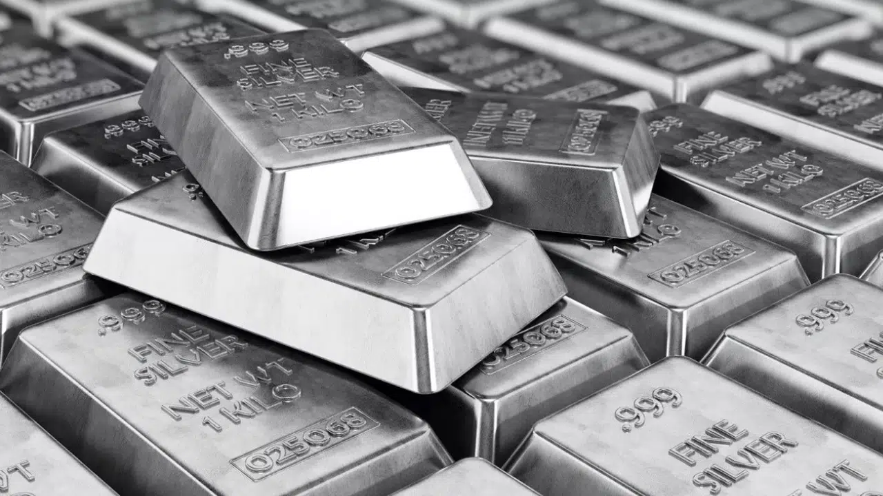 Uzmanlar Gümüş Fiyatlarında Üç Haneli Seviyelerin Yaklaştığını Açıkladı