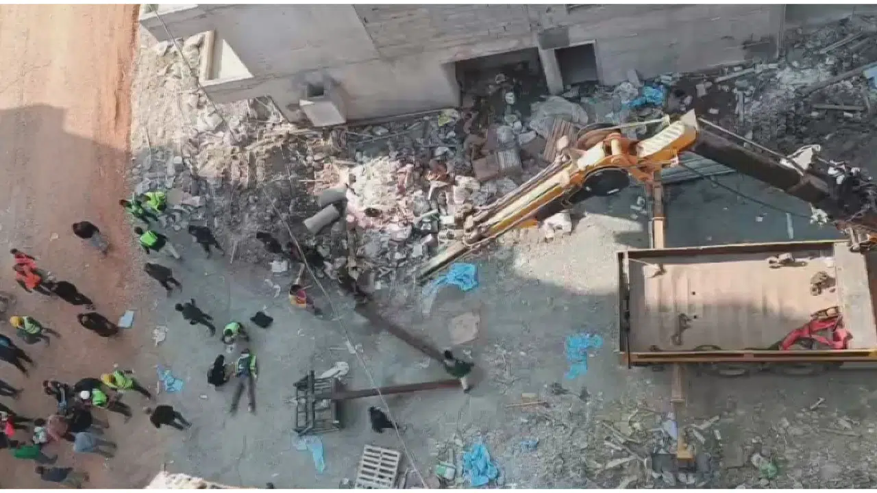 Hatay'da Vinç Kırılması Sonucu İki İşçi Yüksekten Düştü