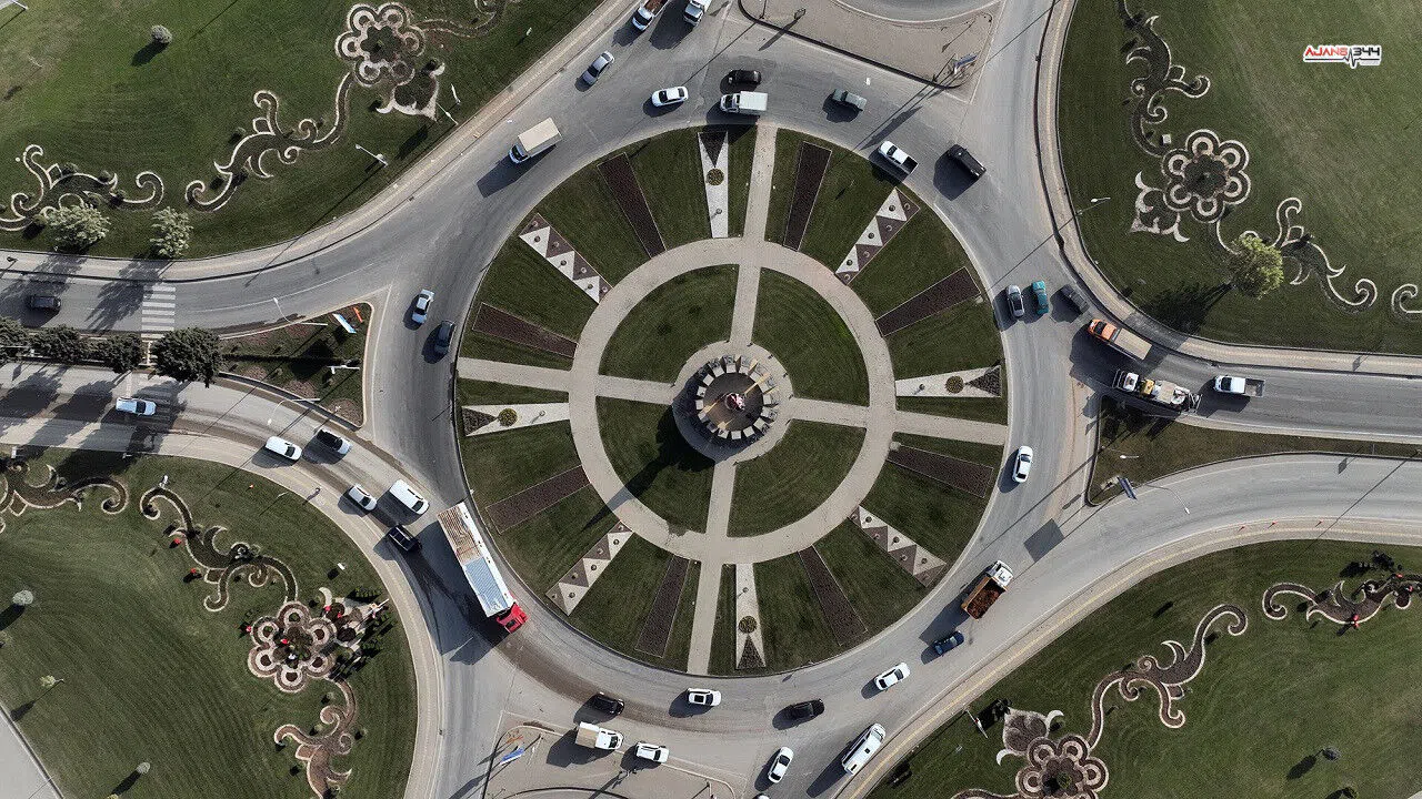 Kahramanmaraş'ta, kavşaklar 500 bin çiçekle renklendiriliyor