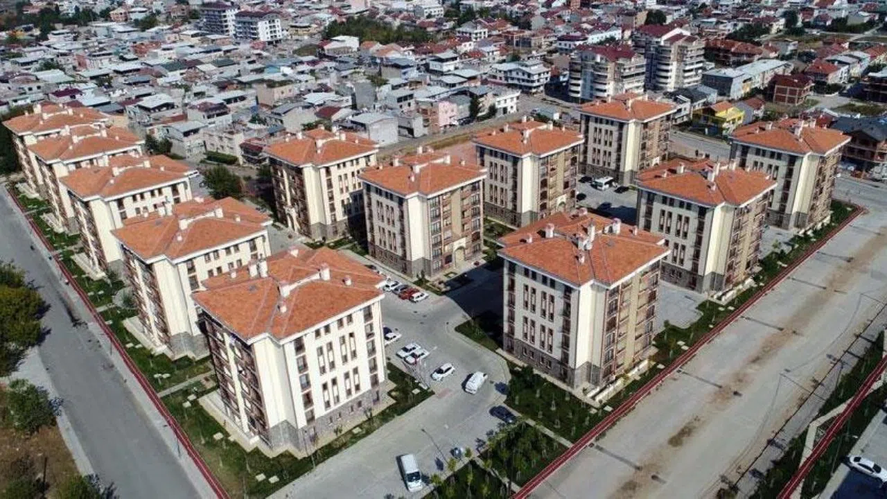 Kahramanmaraş'ta 51 bin 875 konut ve iş yeri hak sahiplerine teslim edildi