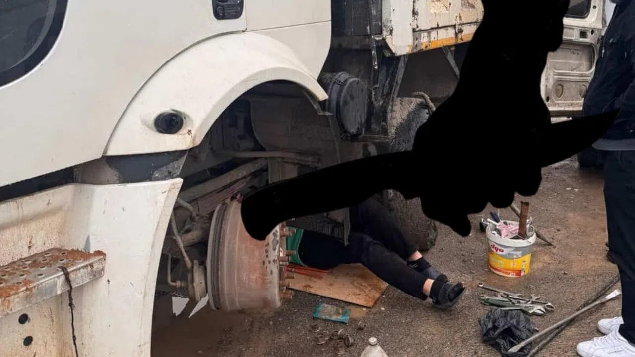 Kahramanmaraş'ta Otoyolda Park Halindeki Araca Sabotaj; 8 Lastik Bıçakla Kesildi