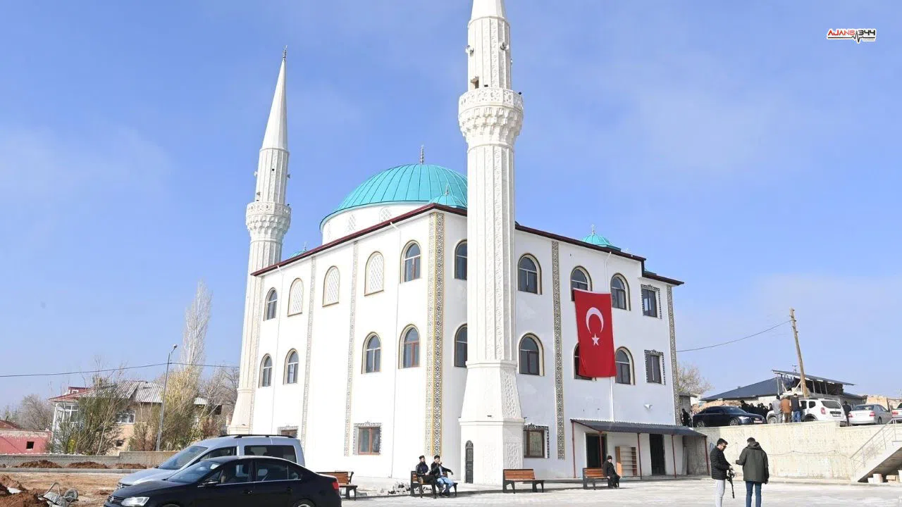 Kahramanmaraş'ta Yapımı Tamamlanan Camii İbadete Açıldı
