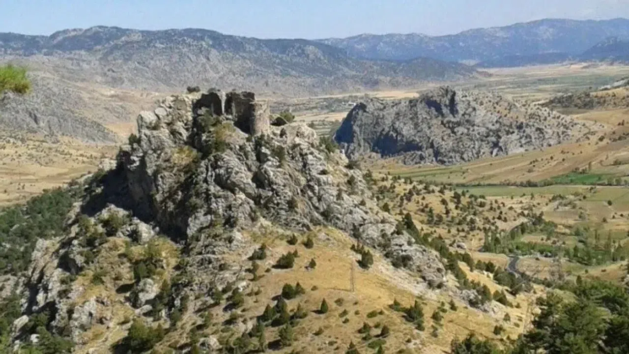 Kahramanmaraş'ta Tarih ve Aşk Buluşması: Meryem Çil Kalesi