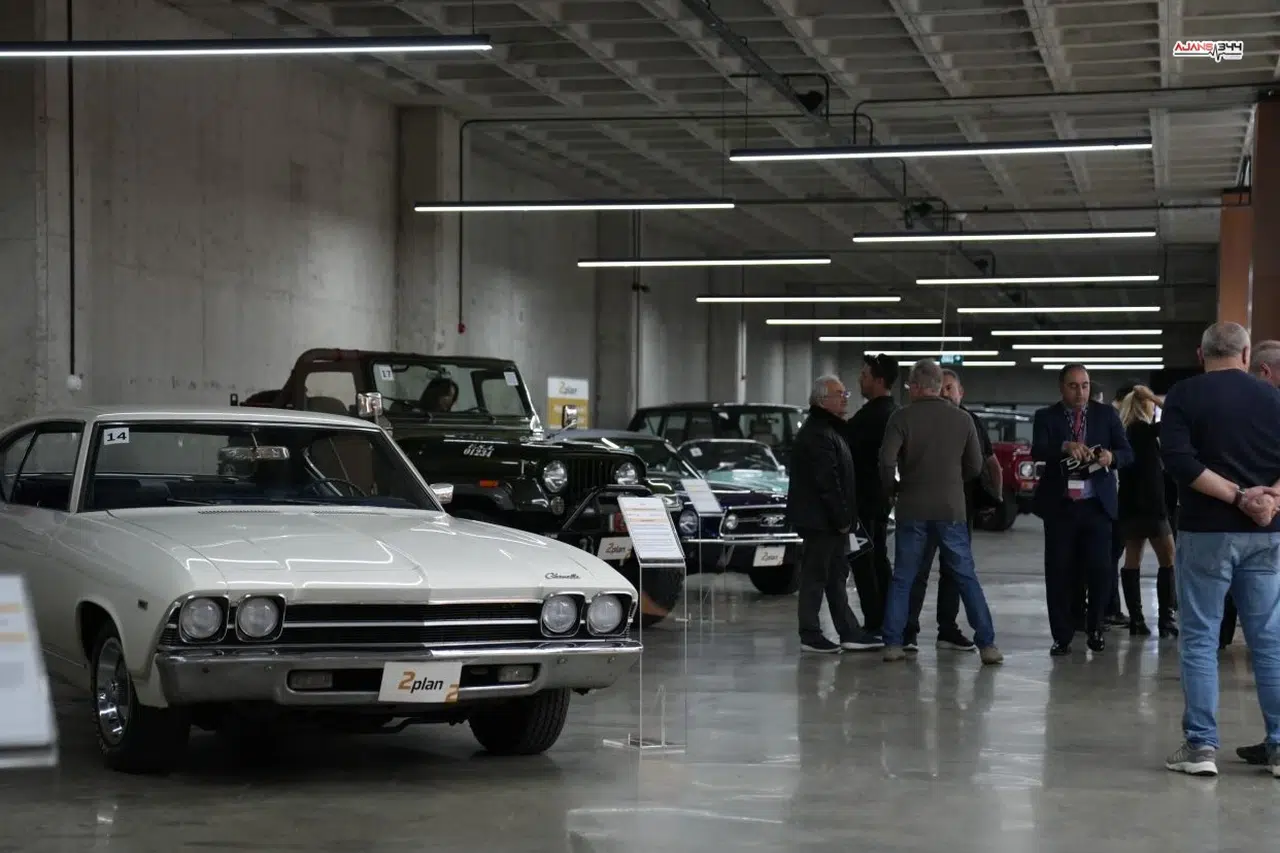 Klasik otomobil müzayedesinde 20 milyon TL’lik satış! Corvette C1 en pahalı araç oldu