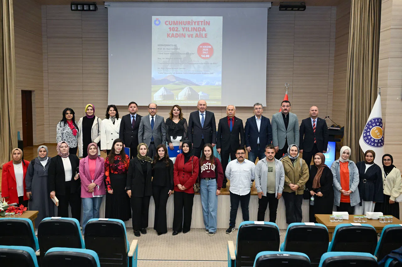 KSÜ’de “Cumhuriyetin 102. Yılında Kadın ve Aile” Paneli Düzenlendi