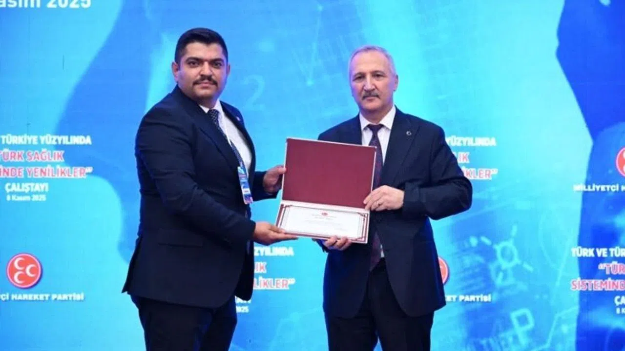 MHP Kahramanmaraş İl Başkanı ve Beraberindeki Heyet Ankara'da Sağlık Çalıştayına Katıldı