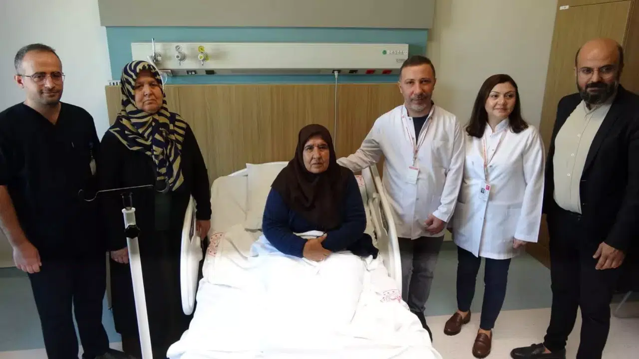 Mide Ağrısıyla Hastaneye Gitti Nadir Görülen Bir Vaka Olduğunu Öğrendi