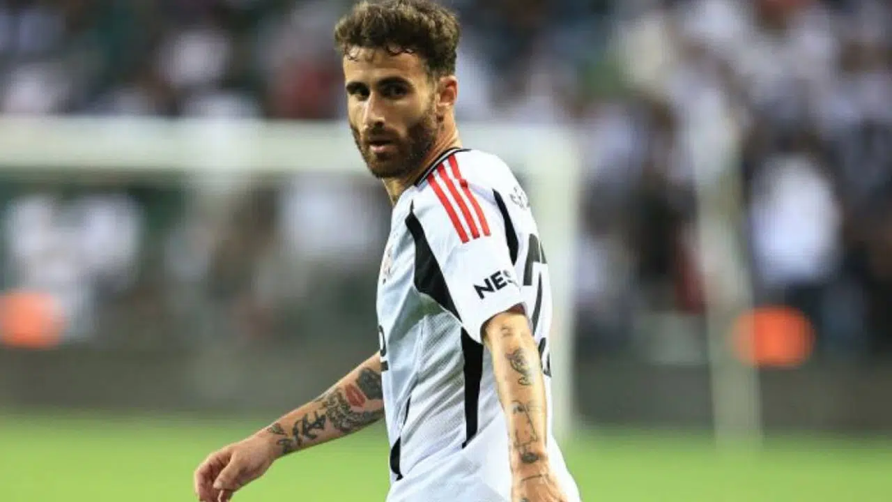 Beşiktaş'ta Rafa Silva Futbolu Bırakma Kararını Başkan Adalı'ya Açıkladı