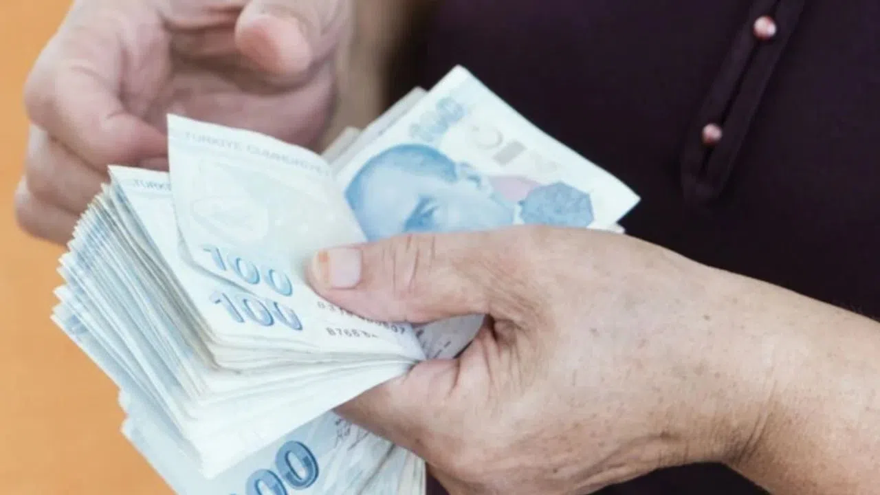 Taban Emekli Maaşı 2026'da 20 Bin Liraya Yaklaşacak