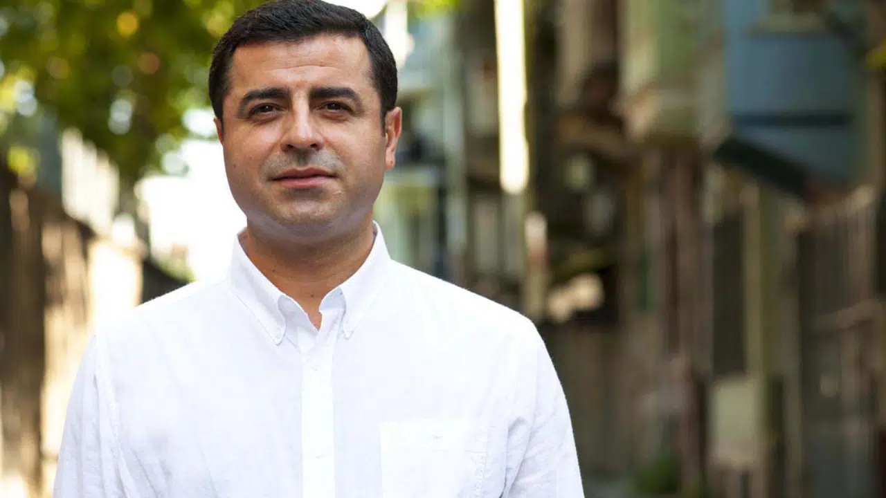 Selahattin Demirtaş'tan Devlet Bahçeli ve Özgür Özel'e Teşekkür