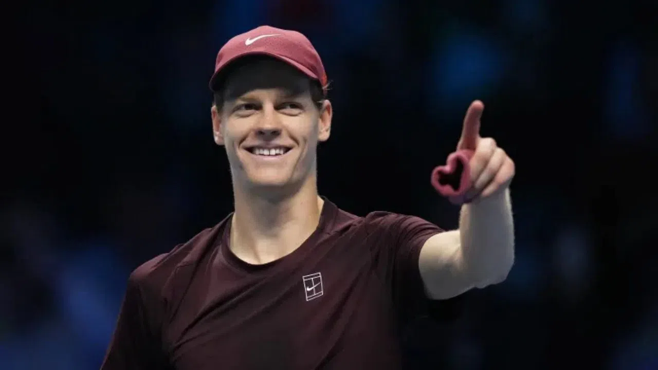 Sinner Zverev'i Set Vermeden Geçti, Yarı Finalde