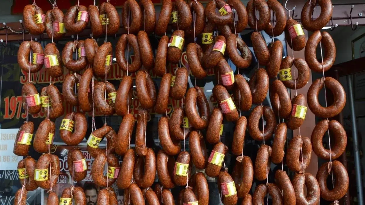 Kahramanmaraş'ta Sucuk Skandalı: 9 Markada Hile Tespit Edildi