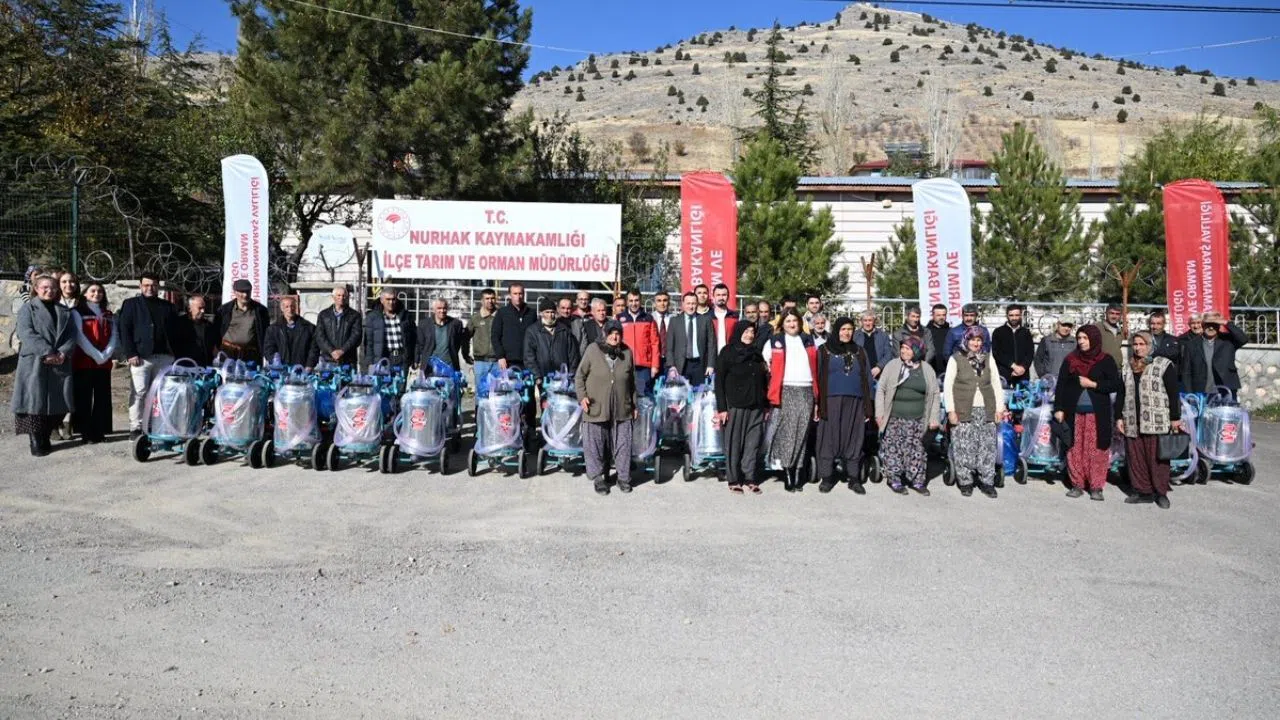 Kahramanmaraş'ta 60 üreticiye modern sağım makinesi desteği verildi