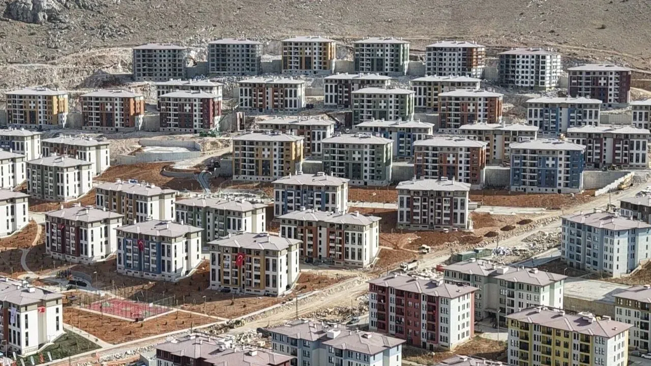 Kahramanmaraş'ta Binlerce Konut Sahibini Bekliyor