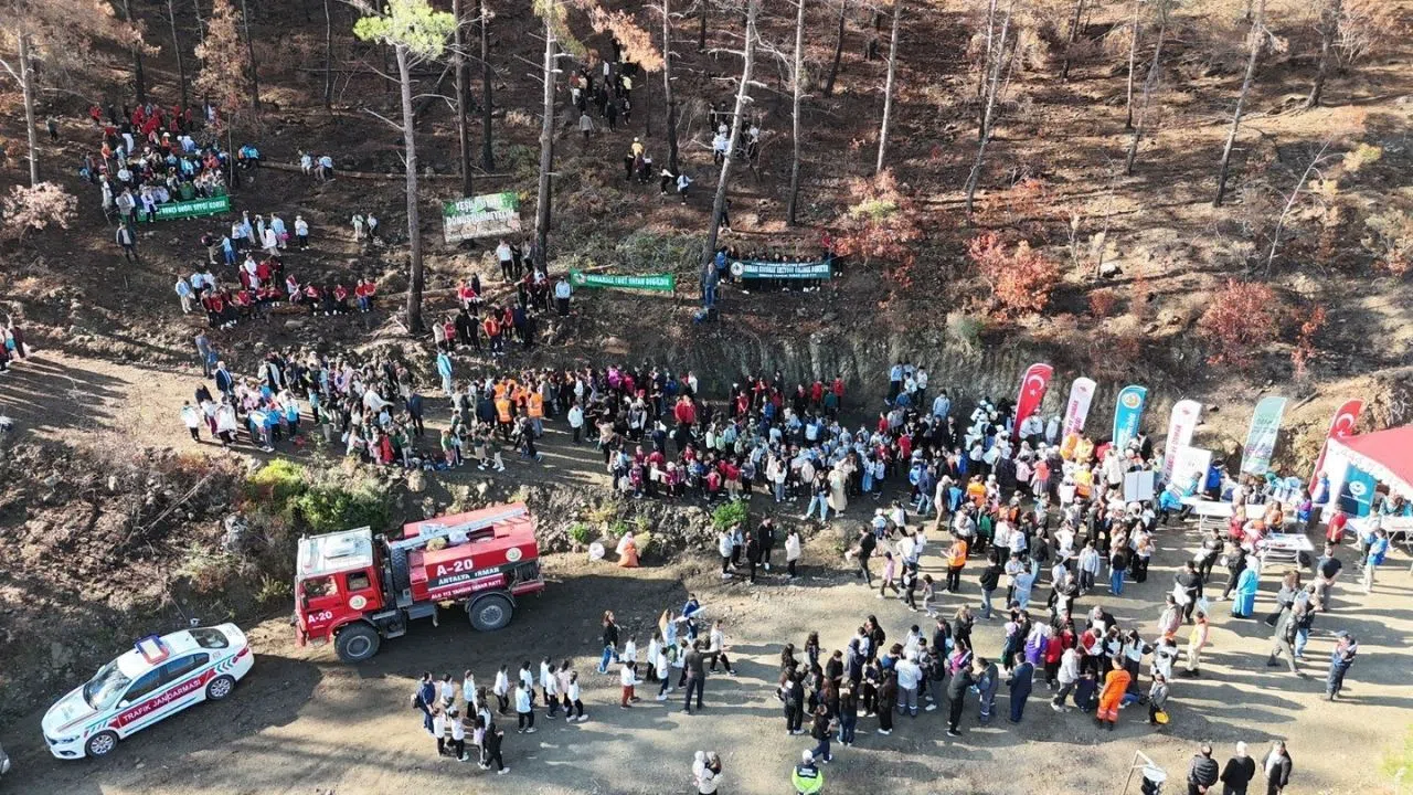 Öğrencilere yangın ve çevre bilinci konusunda yerinde bilgi verildi